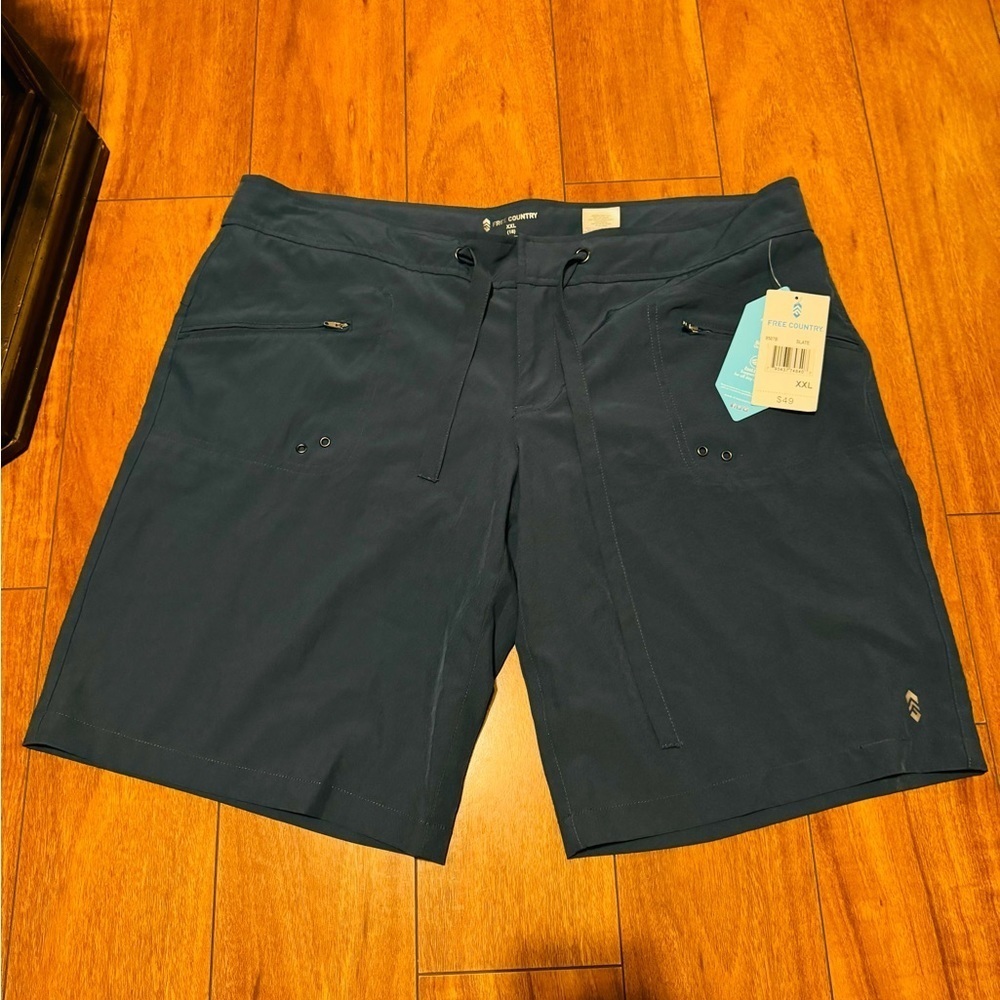 NWT FREE COUNTRY woman short